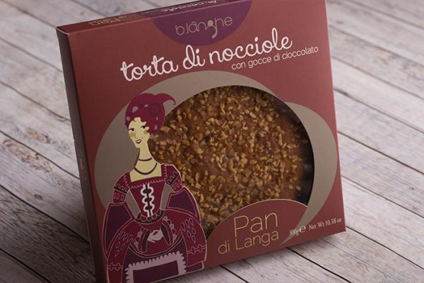 torta-di-nocciole-con-gocce-di-cioccolato-blanghe